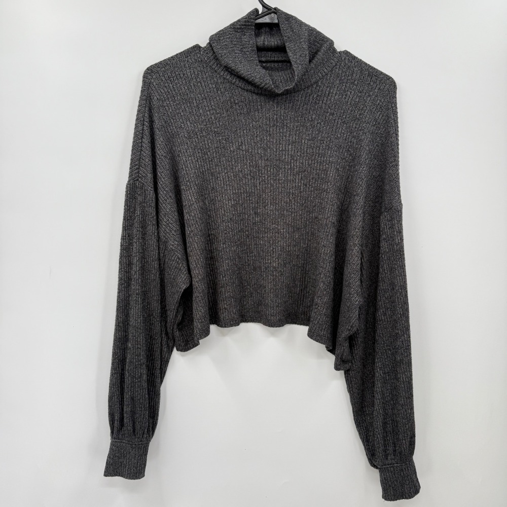 Hollister Women's Gray Ribbed Cropped Turtleneck Sweater Size‎ S